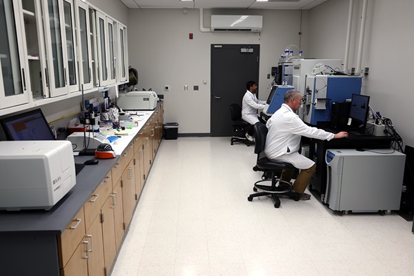 Proteomics lab